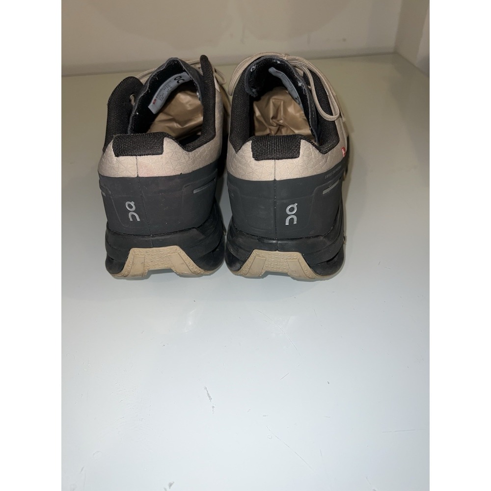 On Cloud Adventure in Light Gray/Dark Gray Size M 11 - Picture 3 of 7